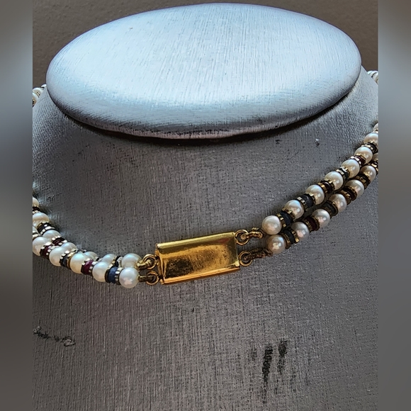 Vintage Faux Pearl Necklace - Picture 3 of 3